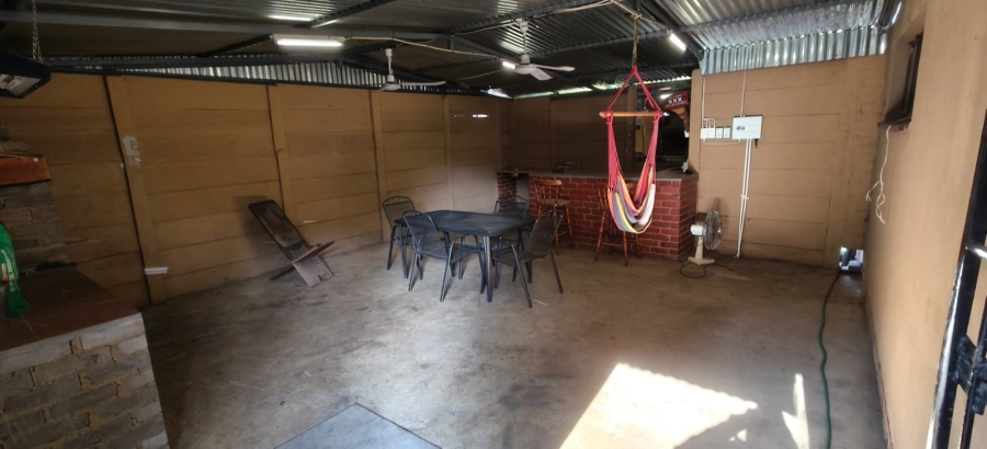 3 Bedroom Property for Sale in Geelhoutpark North West